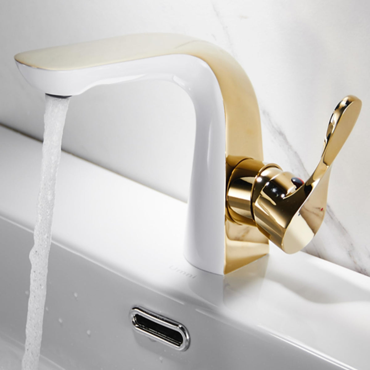 Küchenarmatur mit 360° Schwenkauslauf – Hochwertiger Wasserhahn aus Messing mit Zugbrause & Keramikkartusche