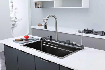 Infinity Edelstahlspüle 75x46 cm Schwarz – Küchenspüle mit Abtropffläche, Armatur mit Sprühfunktion, Glassspüler & Seifenspender | Einbauspüle Küche