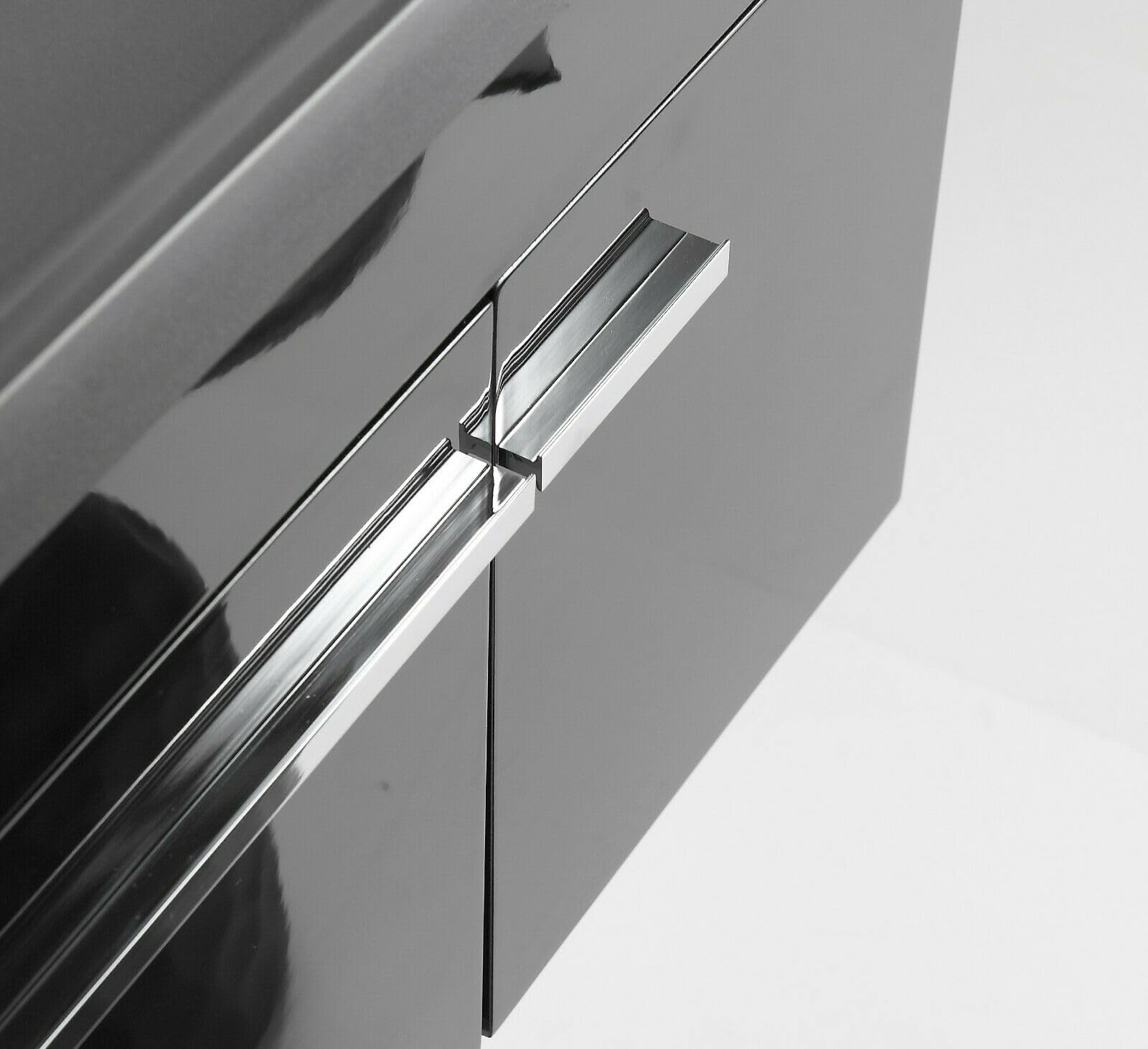 Badmoebel_Set_90_cm_Hochglanz_Weiss_oder_Schwarz_mit_Spiegel_Keramik-Waschbecken_Soft-Close_Unterschrank