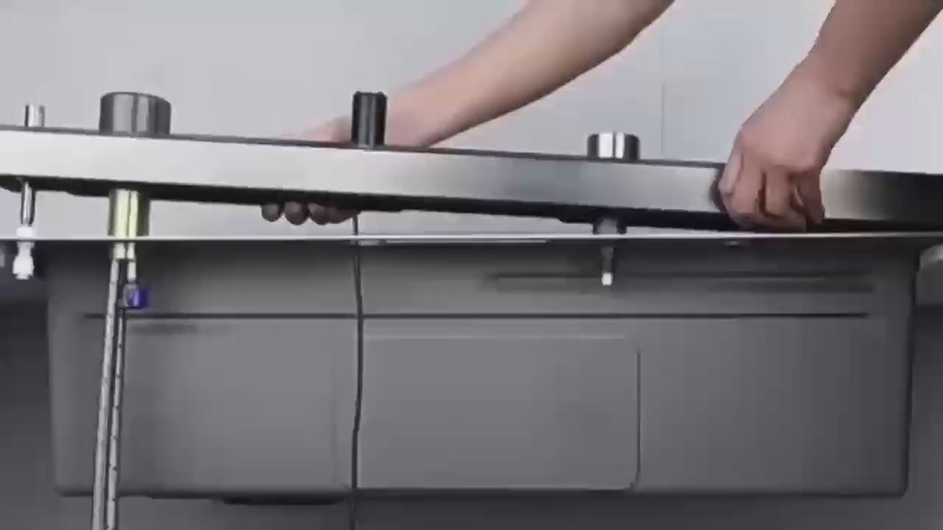 Nano Küchenspüle 75x46 cm in Silber mit Armatur